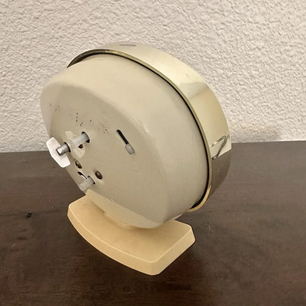 Vintage Westclox Big Ben Wind Up Alarm Clock Plastic Cream Brown Made in USA